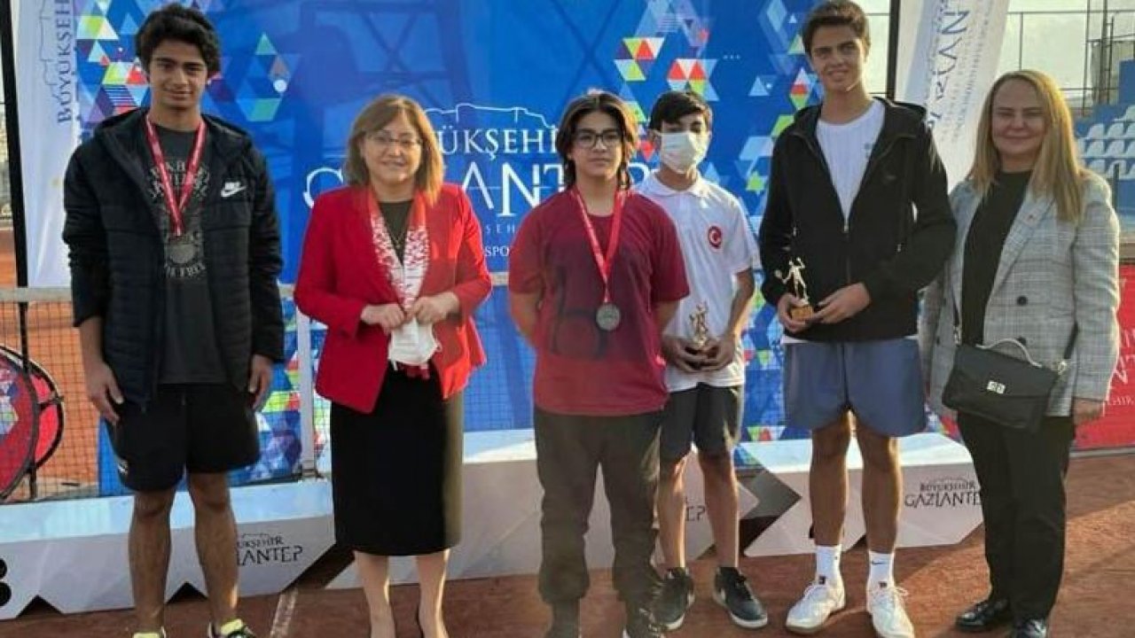 SANKO Okulları Öğrencileri Birincilik, İki İkincilik Ve İki Dördüncülük Madalyası Kazandı