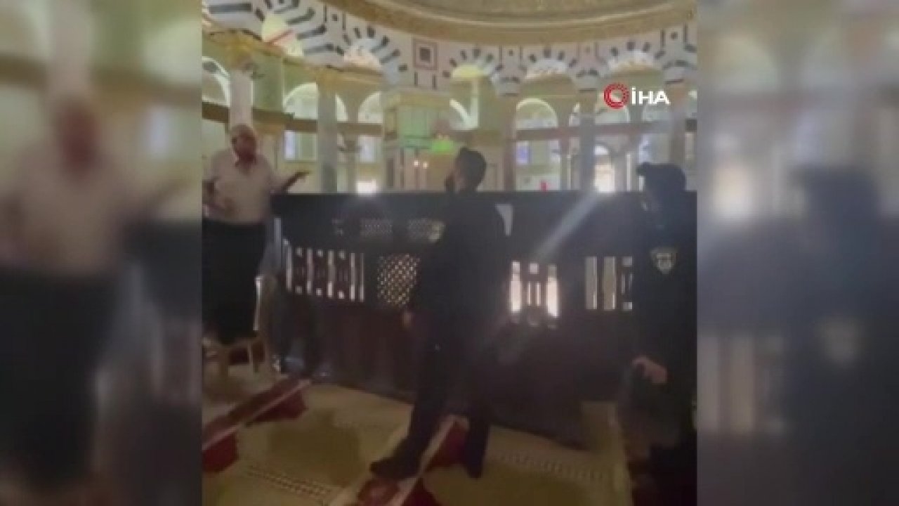 Mescid-i Aksa’ya baskın