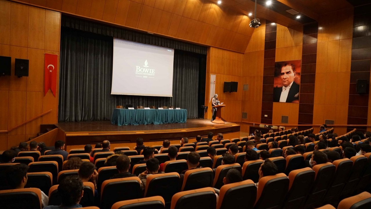 Uluslararası Geleneksel Spor Oyunları Sempozyumu Başladı