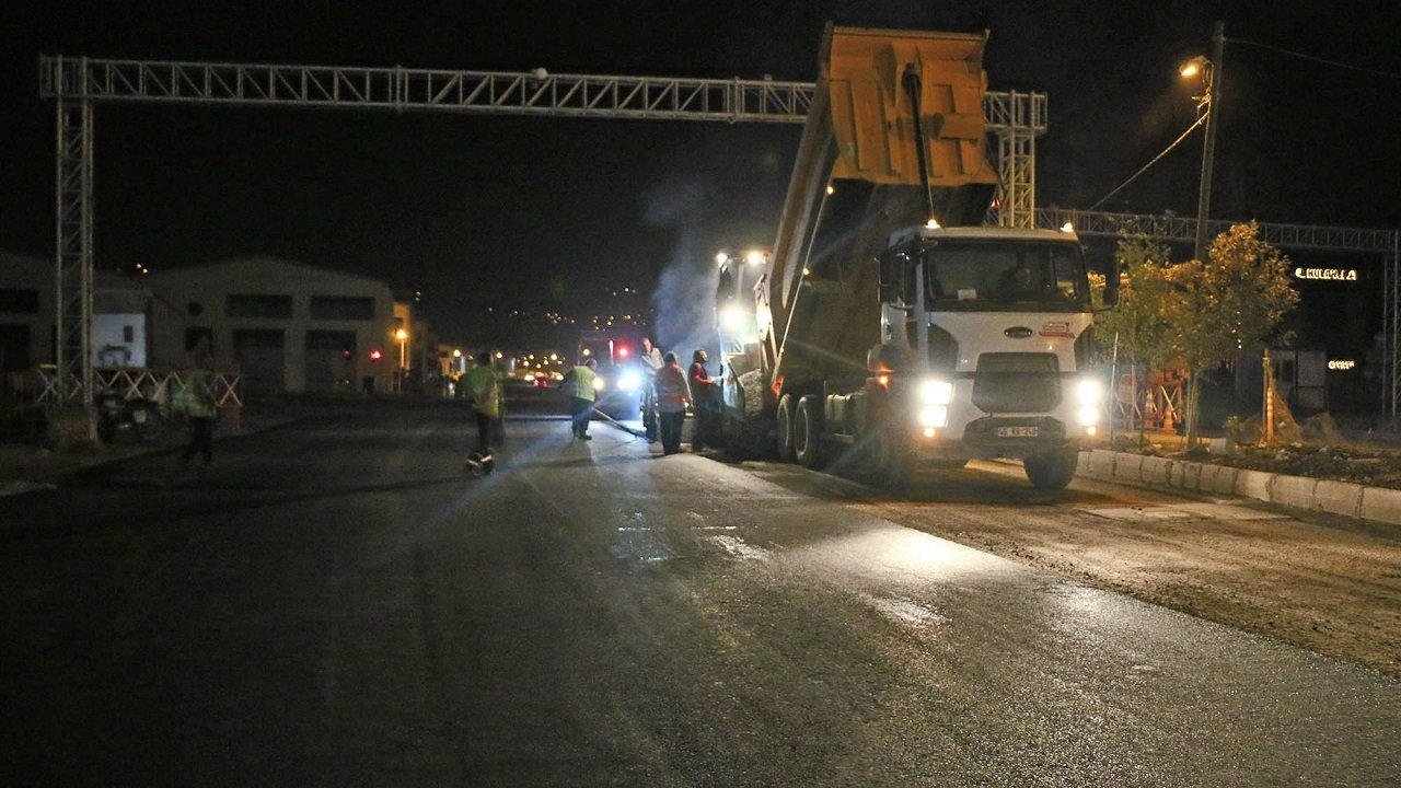 Sanayi Sitesi’nde Asfalt Serimi Başladı