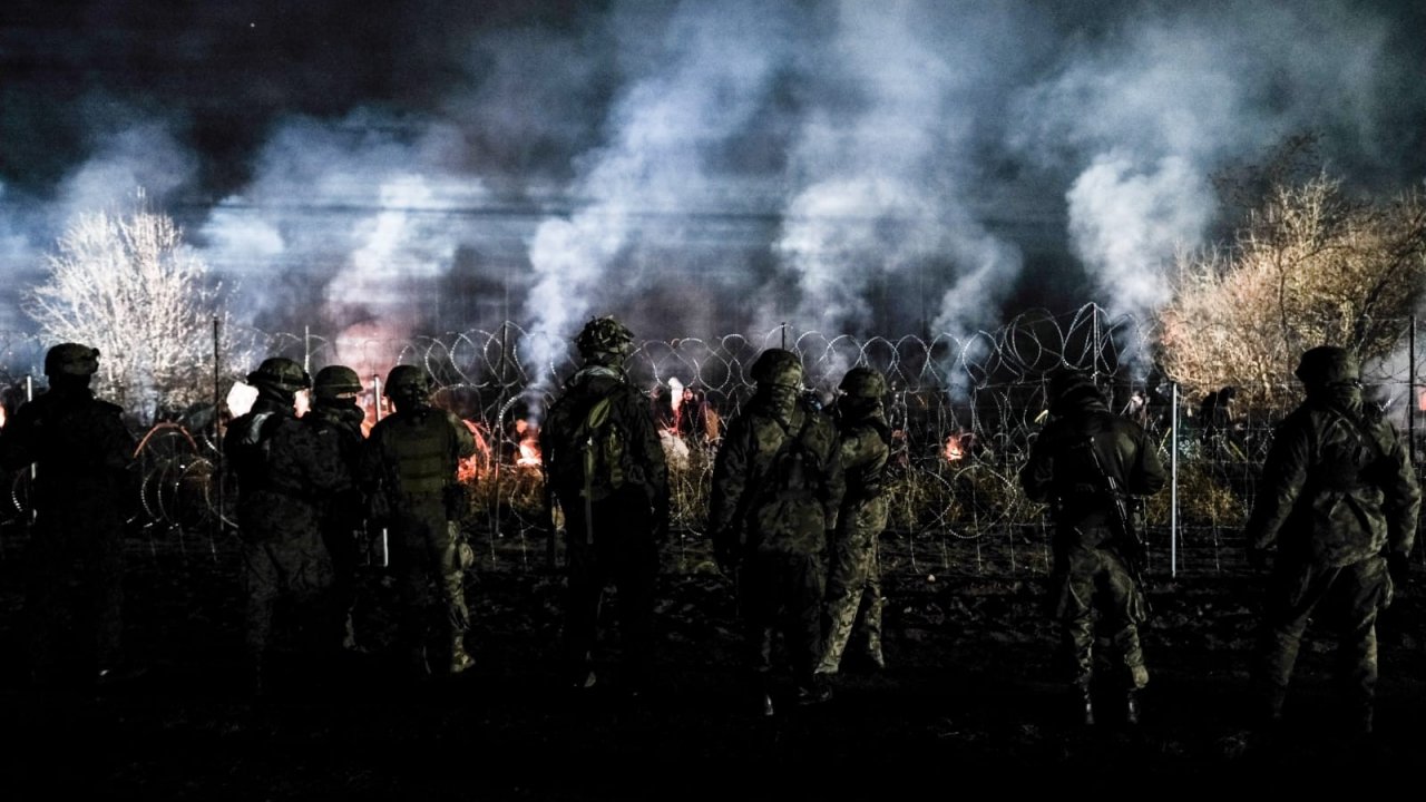 Polonya, Belarus ile sınırını kapattı