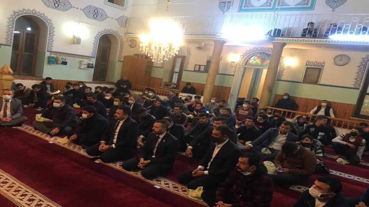 Kahramanmaraş Ülkü Ocakları Atatürk’ü dualarla tekbirlerle andı