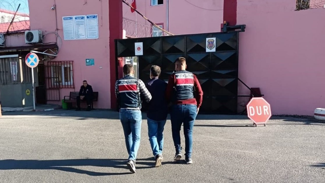 Kahramanmaraş'ta aydınlatma direklerindeki bakır kabloları çalan hırsızlar yakalandı