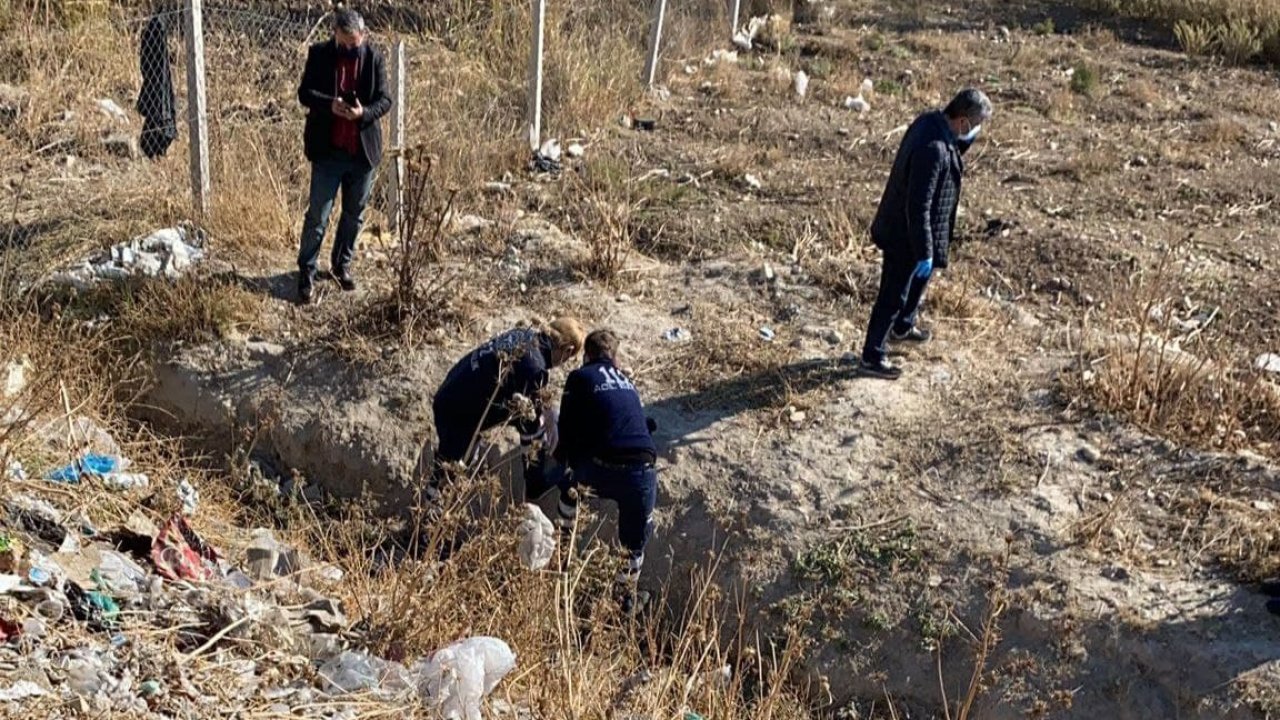 Kahramanmaraş’ta yol kenarında erkek cesedi bulundu