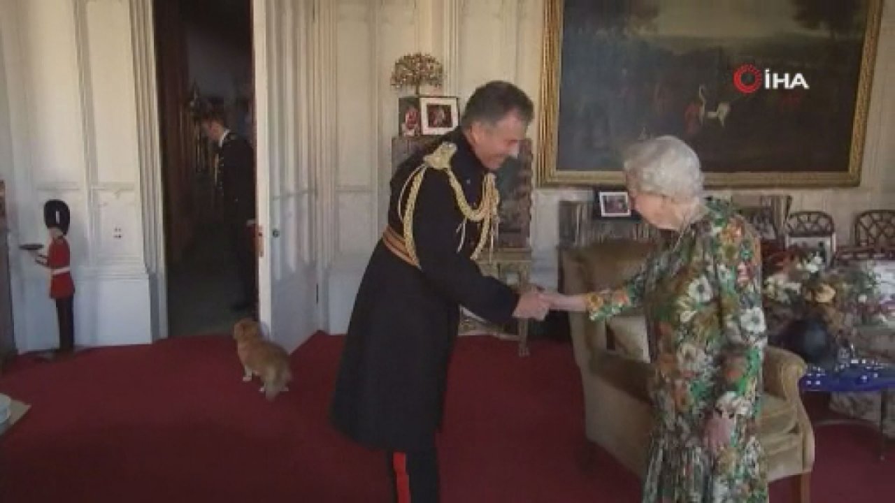 Kraliçe II. Elizabeth’ten uzun zaman sonra ilk kez yüz yüze görüşme