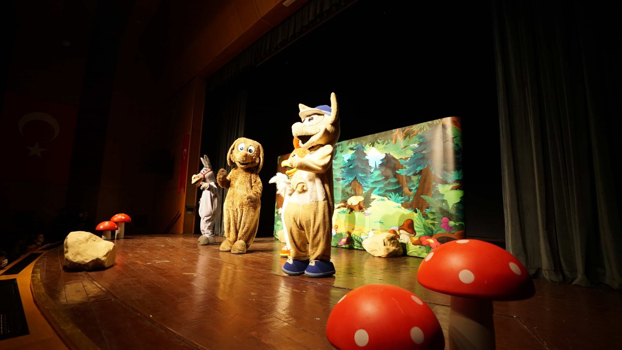 Minikler ‘Bremen Mızıkacılarıyla’ Doyasıya Eğlendi