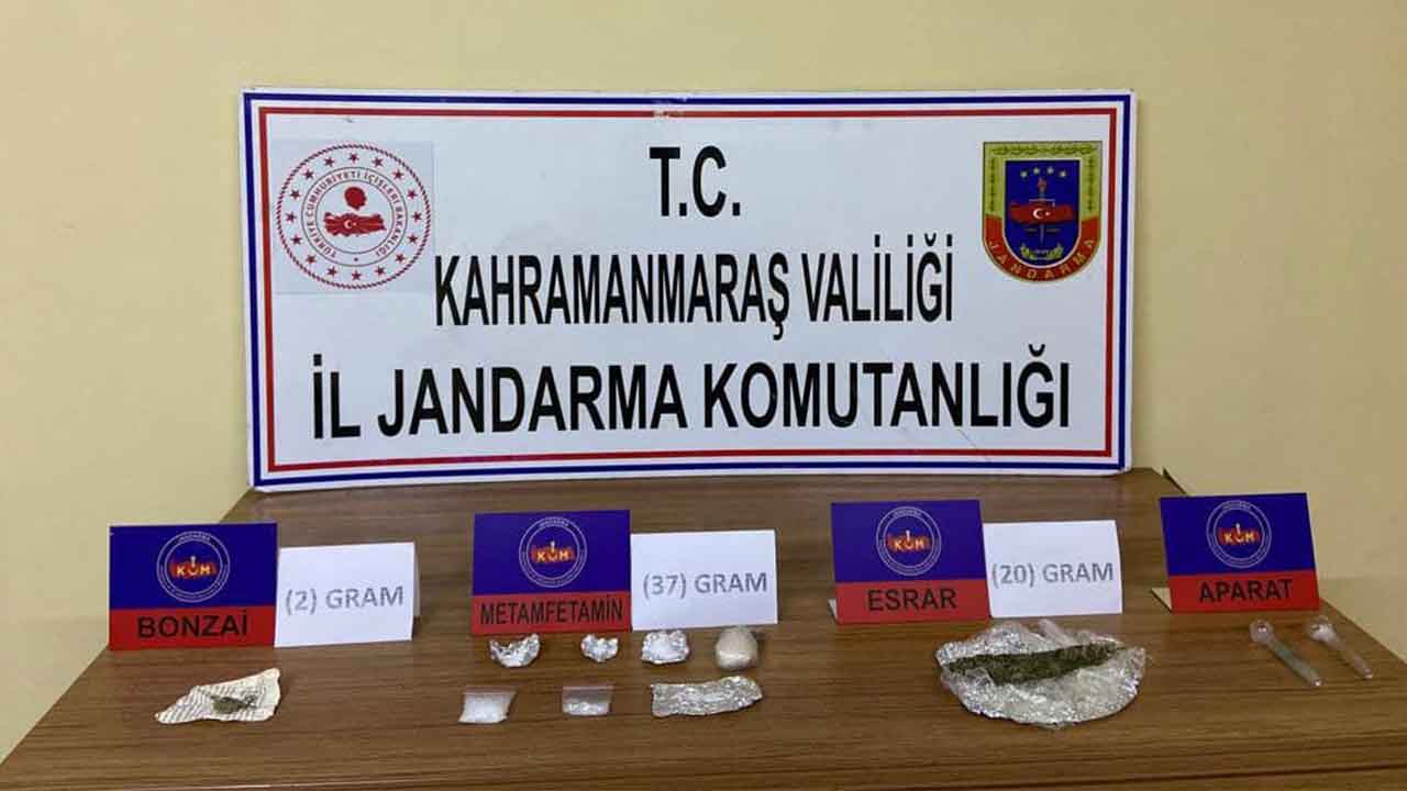 Kahramanmaraş'ın Pazarcık ilçesinde 11 kişi uyuşturucudan gözaltına alındı