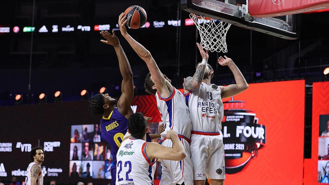 Anadolu Efes, THY Avrupa Ligi'nde yarın Barcelona'yı konuk edecek