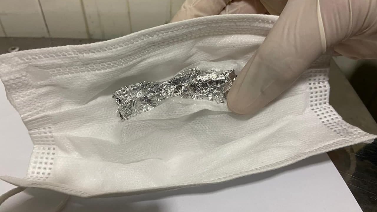 Kahramanmaraş’ta uyuşturucuyu maskesine saklayan kişi yakalandı