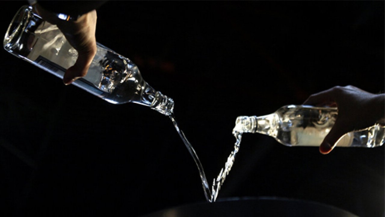 Kahramanmaraş'ta alkol laneti 7 kişiyi zehirledi