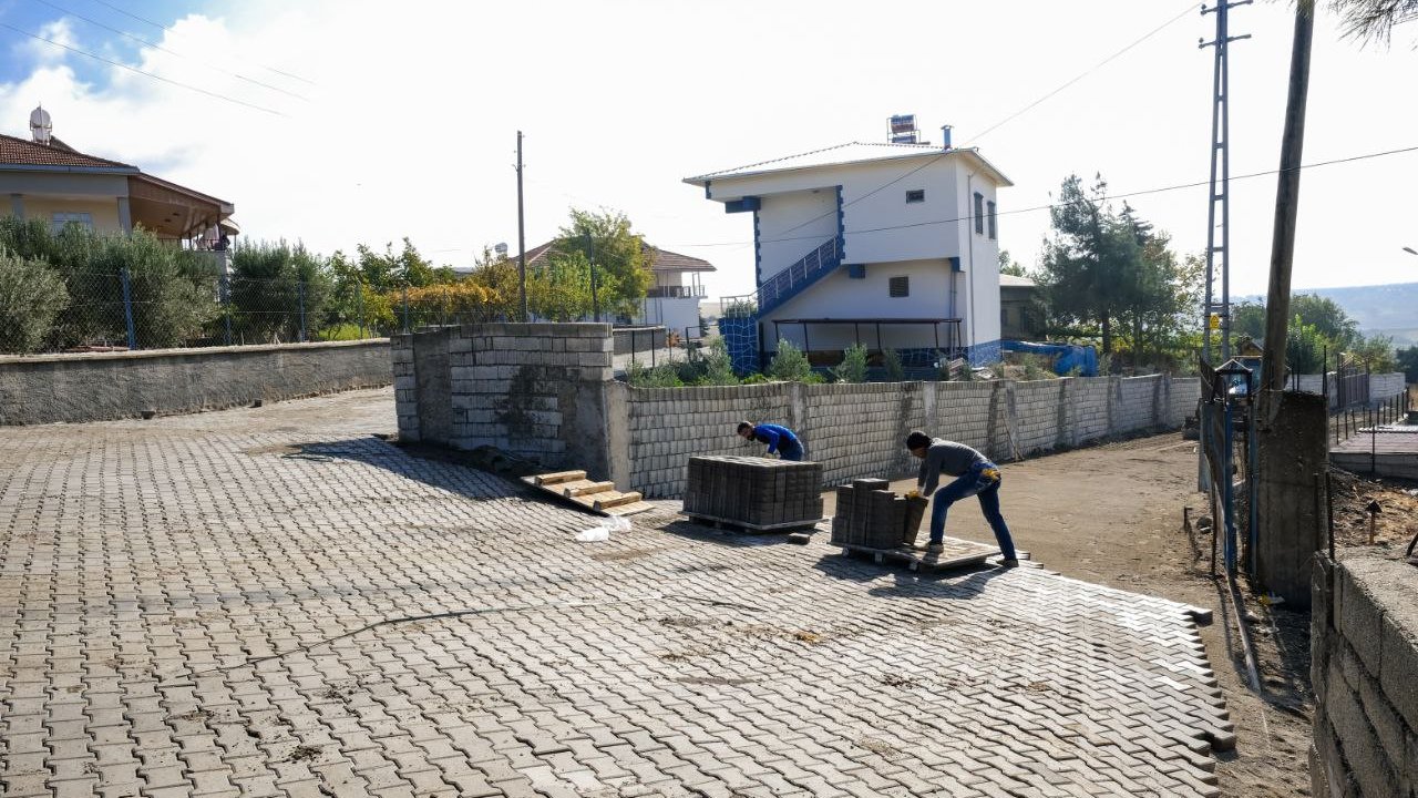 Dulkadiroğlu’ndan Doğanlıkarahasan Mahallesinde Kilit Parke Çalışması