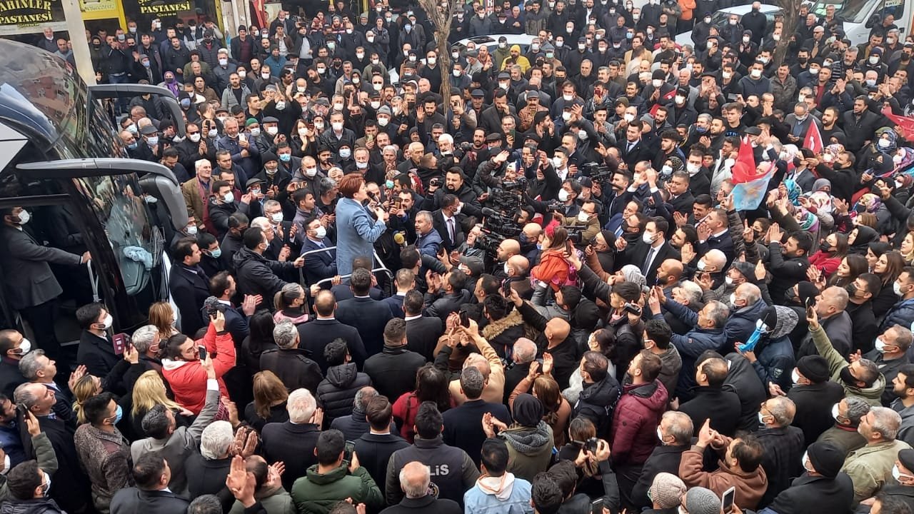 Akşener:  “Bütün derdimiz seçmene eğilmektir”