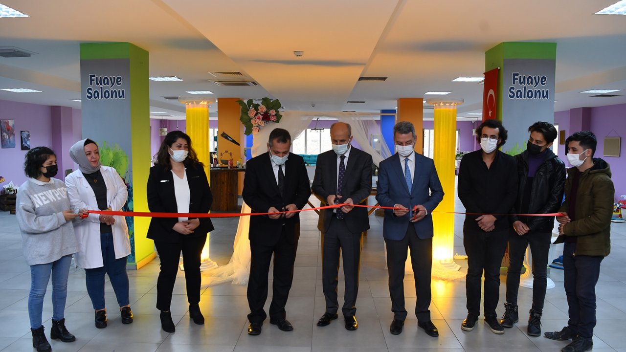 Dulkadiroğlu Gençlik Merkezi Çöpü Sanat Eserine Dönüştürdü