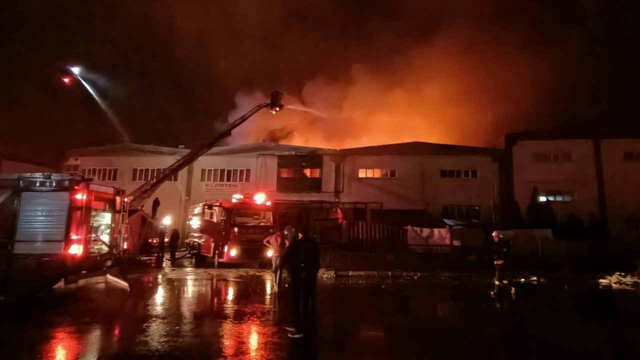 Kahramanmaraş’ta tekstil fabrikasında yangın 