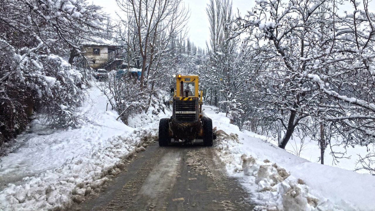 Kahramanmaraş'ta 200 kırsal mahallenin yolu açıldı