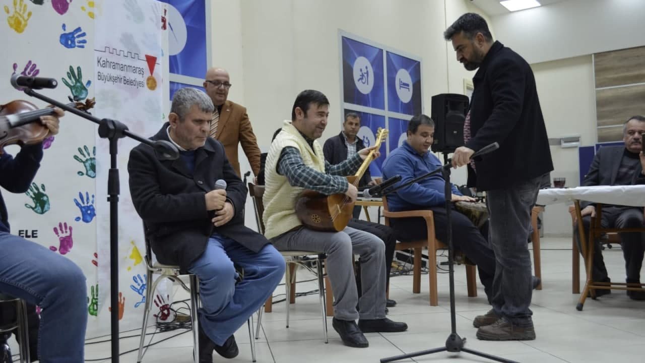 Görme engelliler moral depoladı