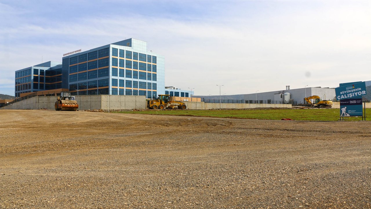 Pazarcık’ta Hastane Yolu da yenileniyor