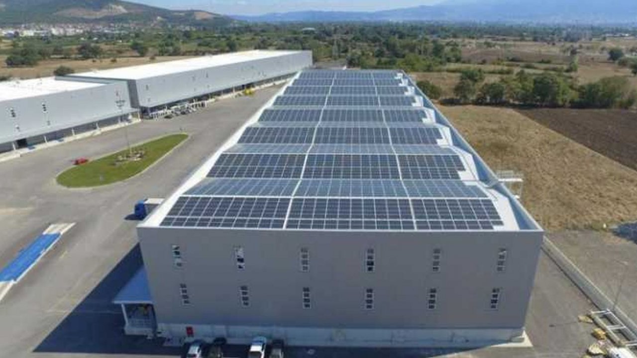 CW Enerji, Kahramanmaraş'ta fabrika çatısına güneş santrali kurdu