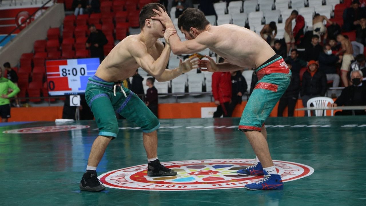 Şalvar Güreşi Dünya Şampiyonası Kahramanmaraş'ta başladı