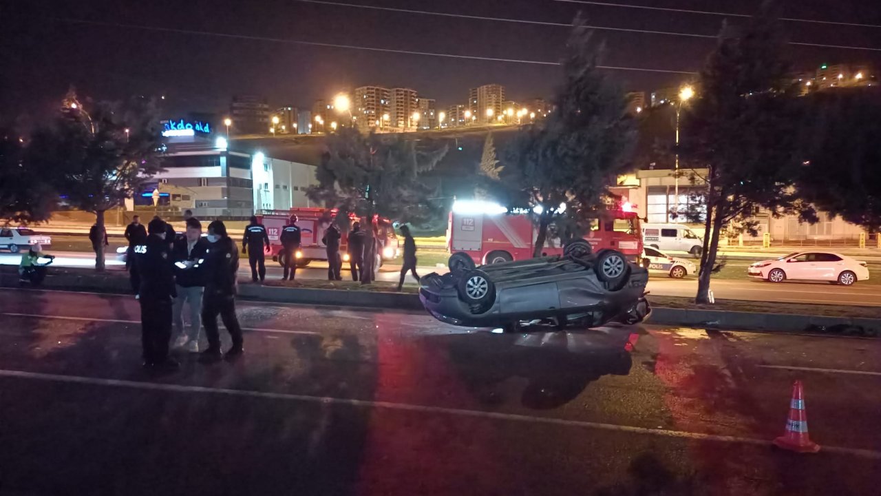 Kahramanmaraş’ta otomobil takla attı: 2 yaralı 