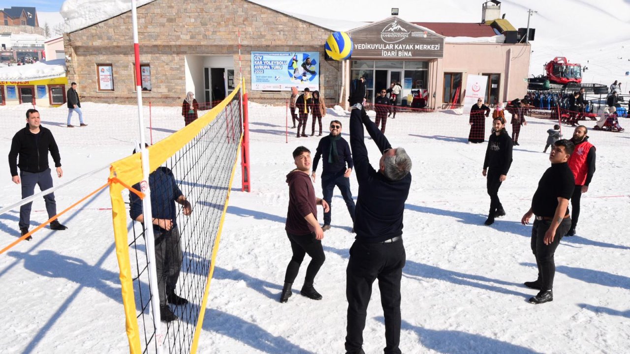 Gençler Yedikuyular’da Doyasıya Eğlendi