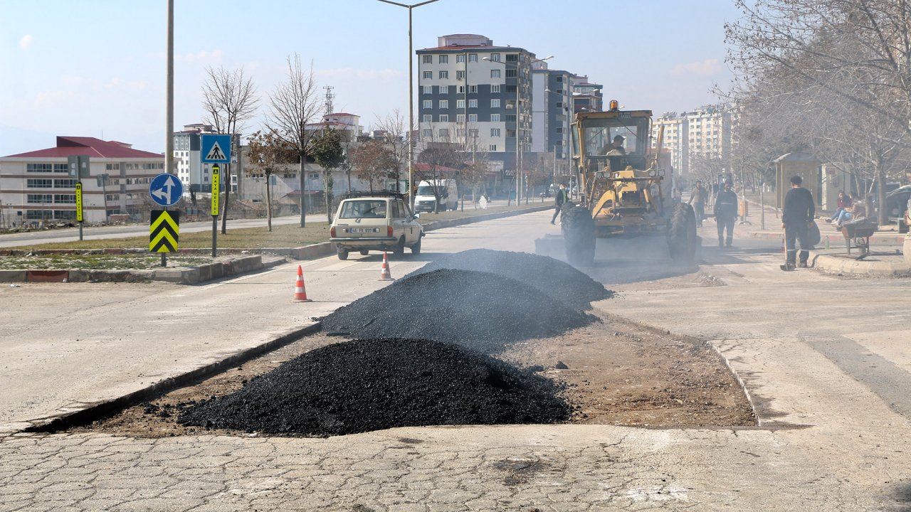 Büyükşehir Arterlerde Yenilemelerini Sürdürüyor