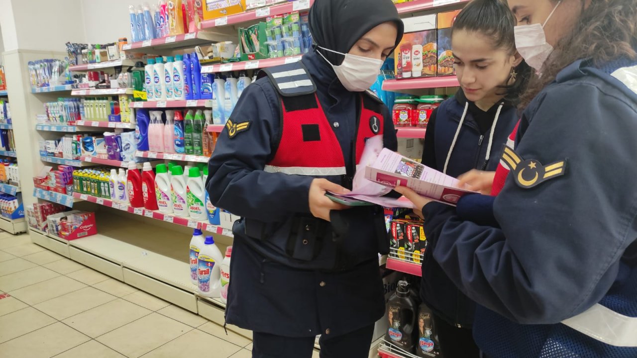 Jandarma çalışan kadınlara KADES’i anlattı 