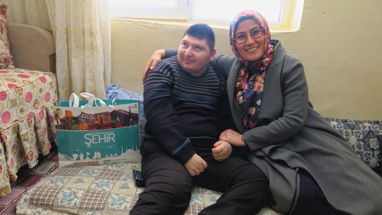 Büyükşehir Özel Gereksinimli Vatandaşların Yanında