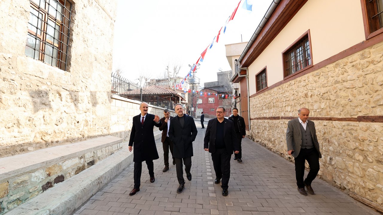 Tarihi Değerlerimizi Geleceğe Taşıyoruz