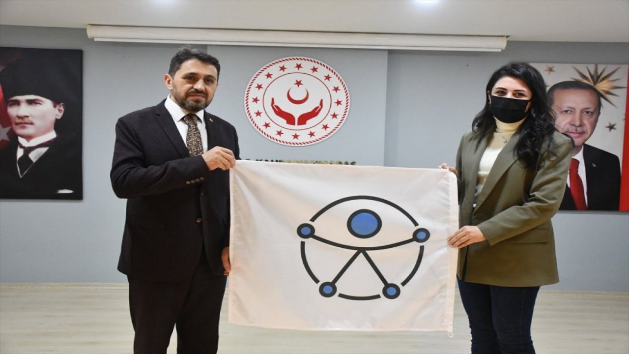 Kahramanmaraş'ta bazı kurumlara "erişilebilirlik flaması" verildi