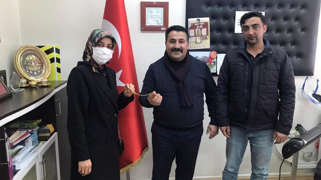 Kahramanmaraş’ın Elbistan ilçesinde öğrenci velisinden örnek davranış