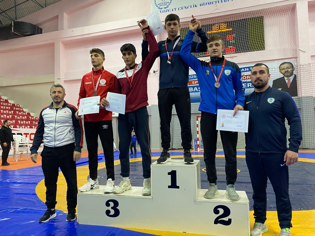 Kahramanmaraş Spor Lisesi Güreş Takımı Türkiye Şampiyonu Oldu