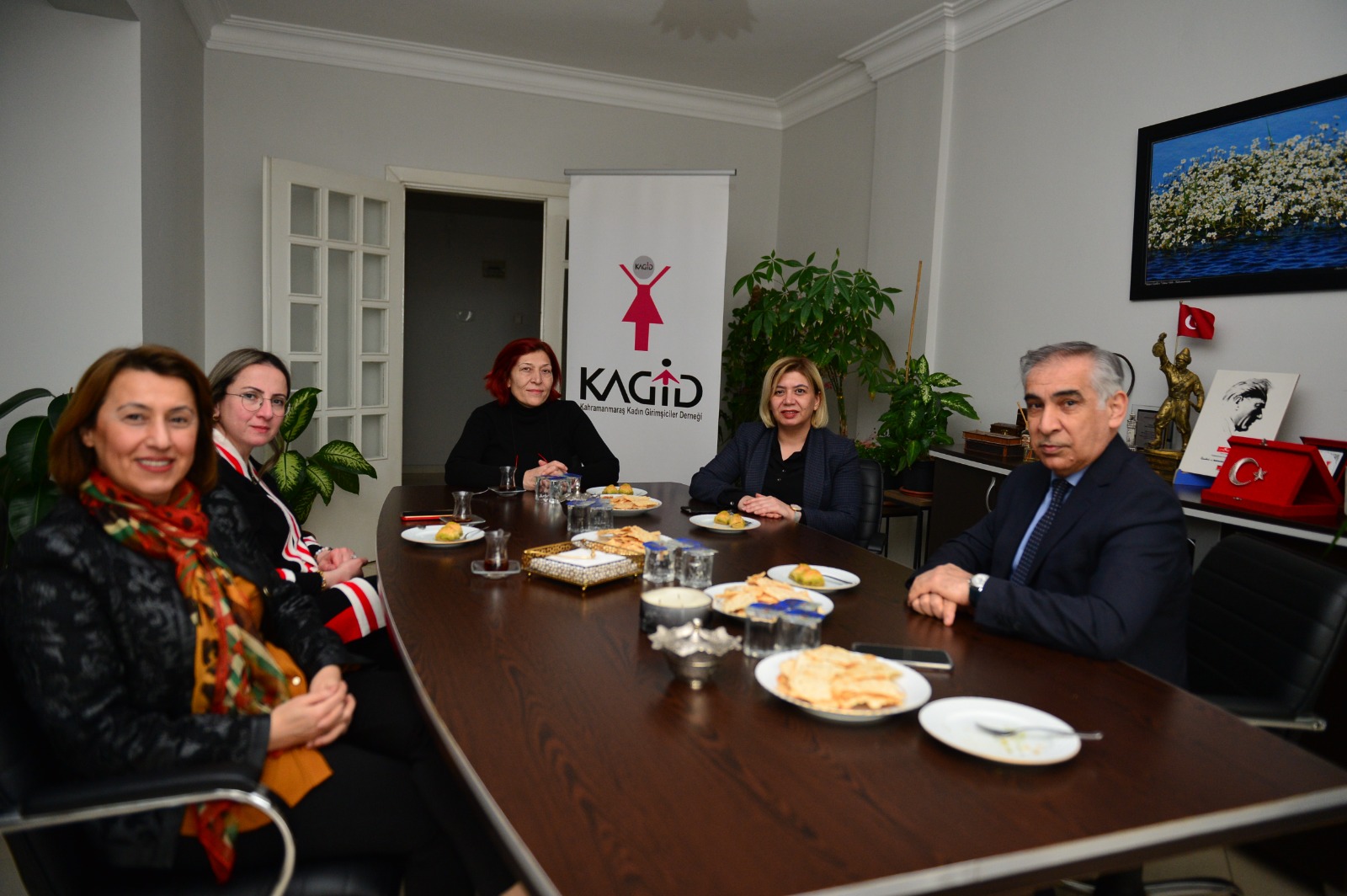 Ülkemizin kaderini kadınlarımız değiştirecek