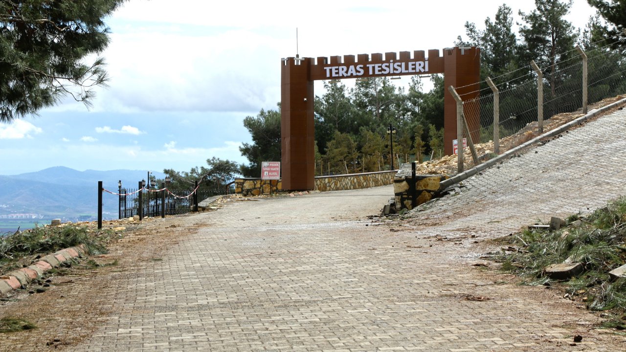 Seyir Terası’nın Yolu Genişletiliyor