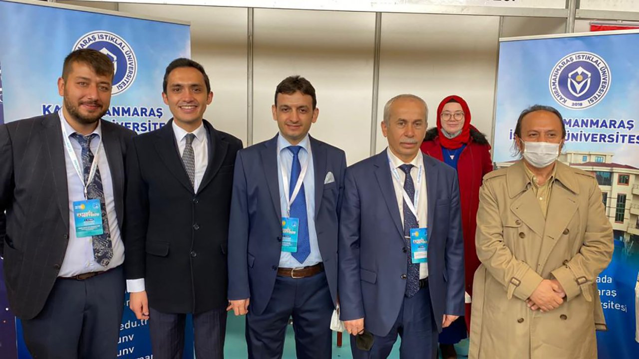 İstiklal Üniversitesi İpekyolu Kariyer Fuarı’nda