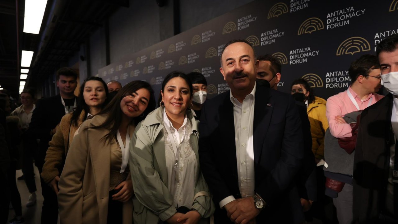 KSÜ Antalya Diplomasi Forumuna Konuşmacı Olarak Katıldı