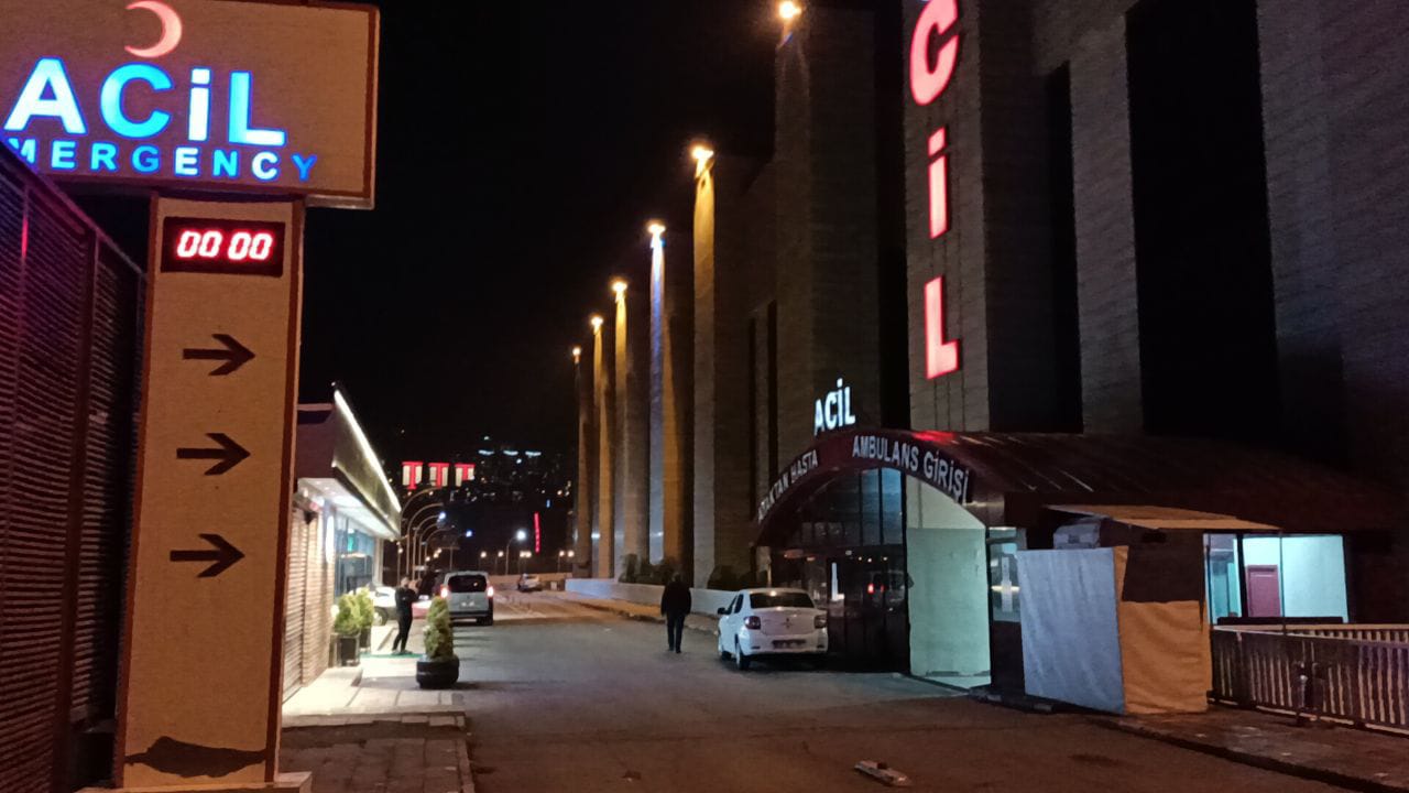 Tedavi gördüğü hastanenin birinci katından düştü 