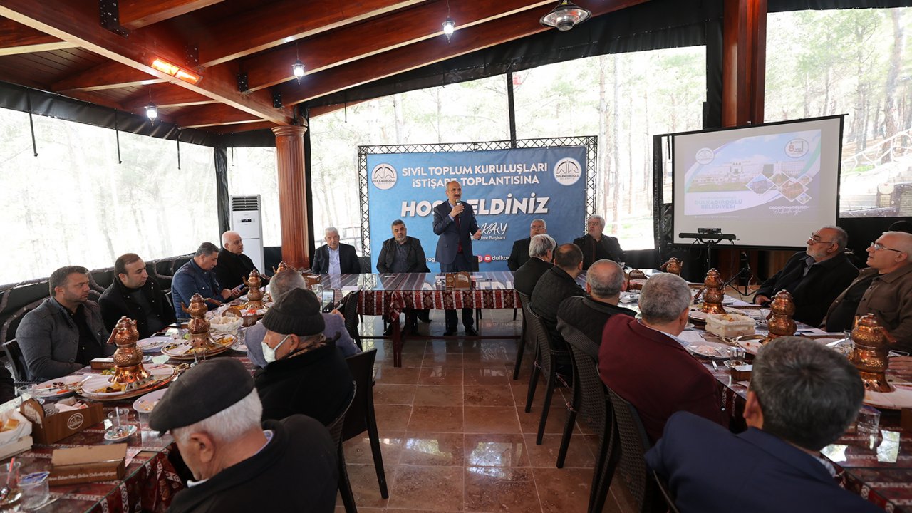 Başkan Okay, Muhtarlarla Bir Araya Geldi