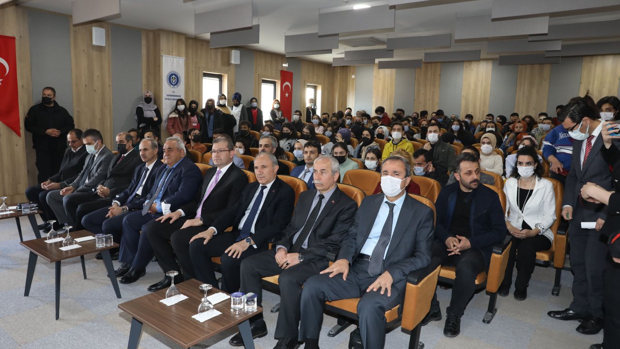 KİÜ’de “Madde Bağımlılığı Ve Uyuşturucu İle Mücadele” Konulu Seminer Düzenlendi