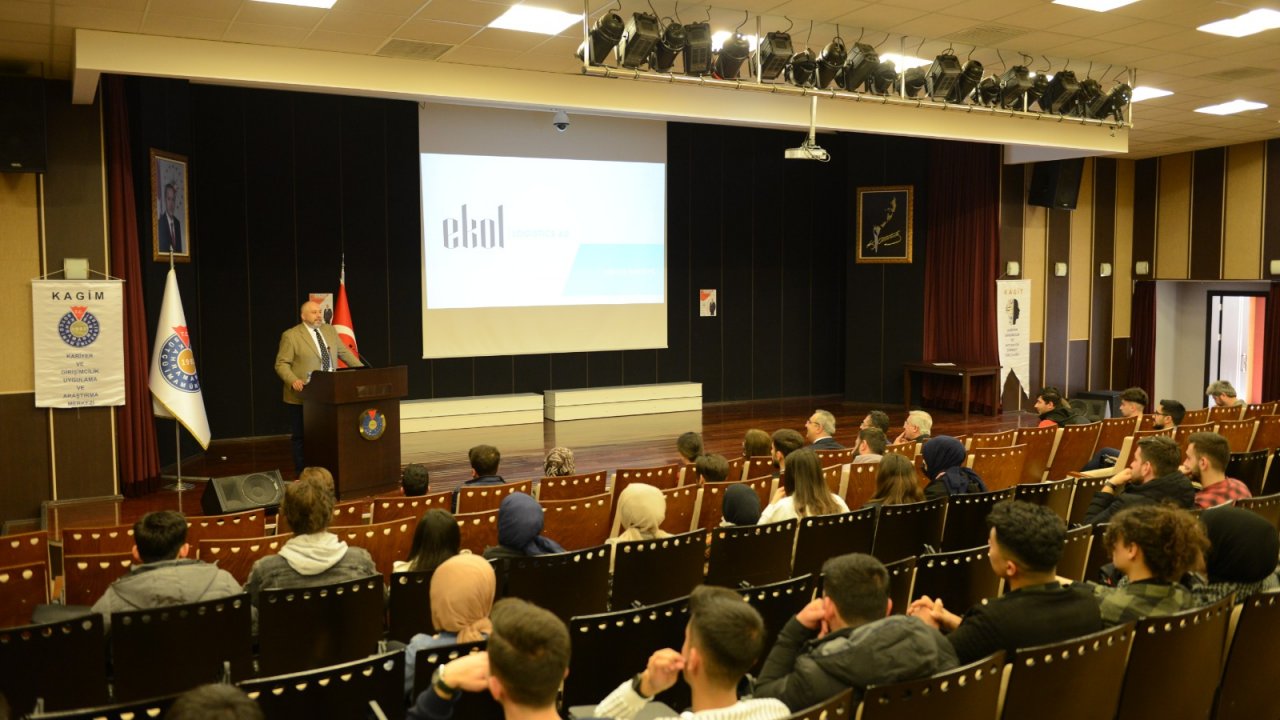 KSÜ’de Gerçekleştirilen Konferansta Lojistik Sektör Konuşuldu