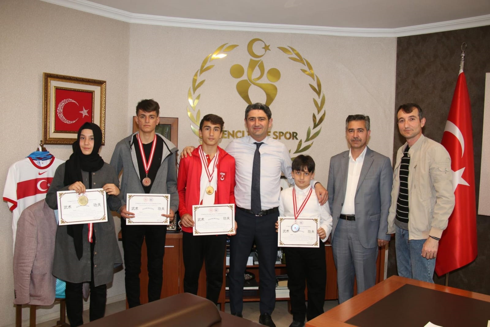  İl Müdürü Boz, Şampiyonları Makamında Kabul Etti