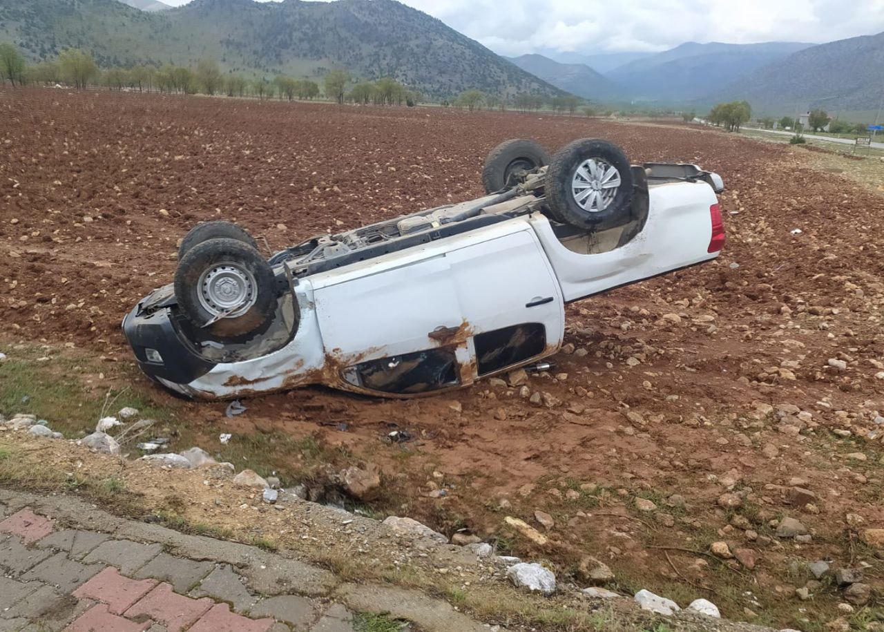 Nurhak’ta kamyonet takla attı: 1kişi yaralandı