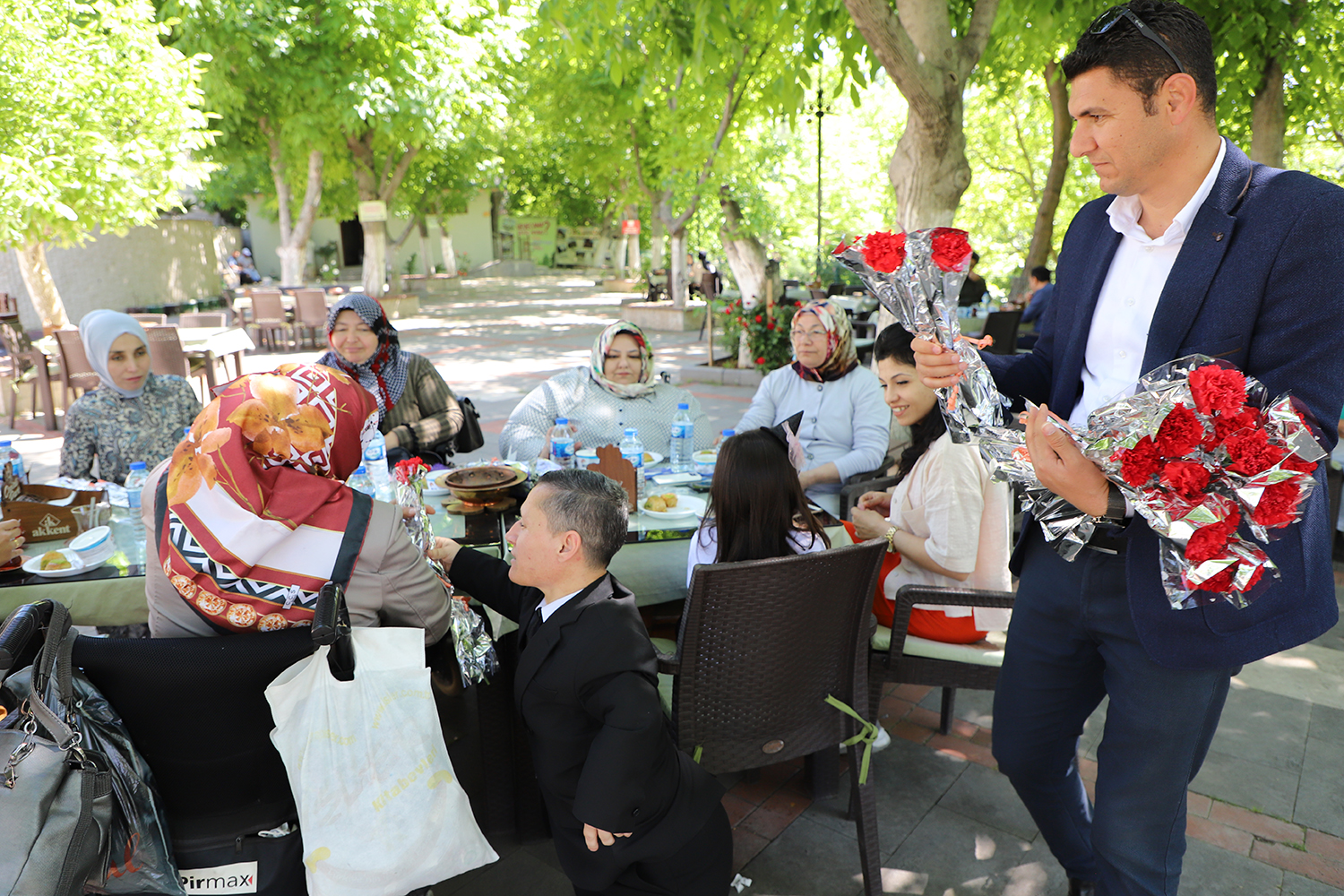 Engelli Vatandaşlar Cevizli Parkta Buluştu