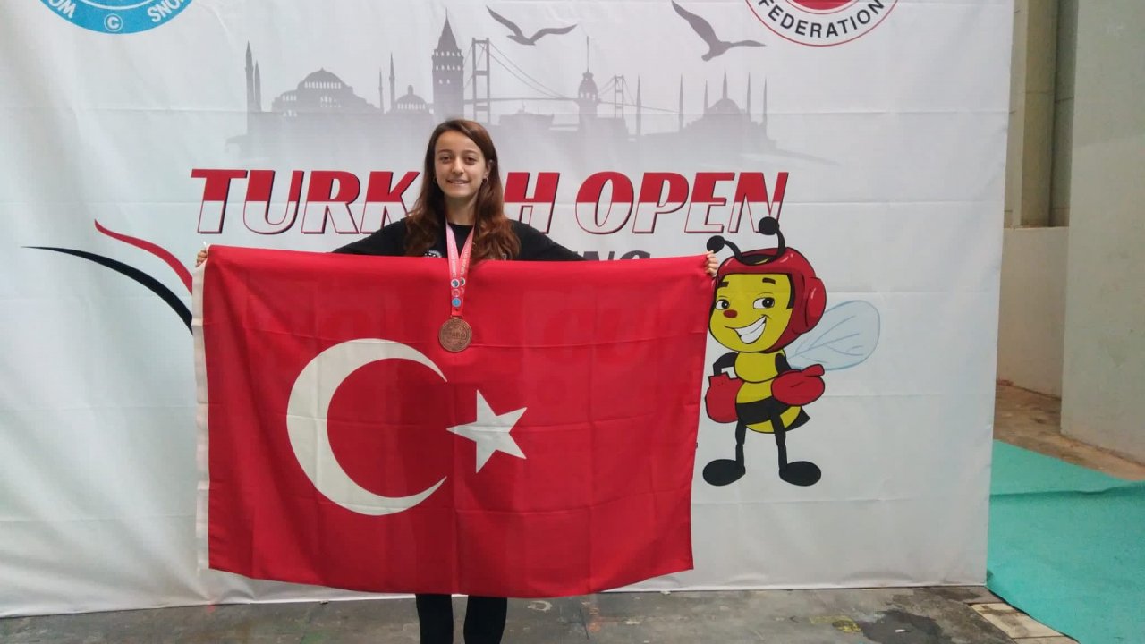 Alkışlar Alpedo-Kervan’a başarılı sporcu Dünya şampiyonu oldu