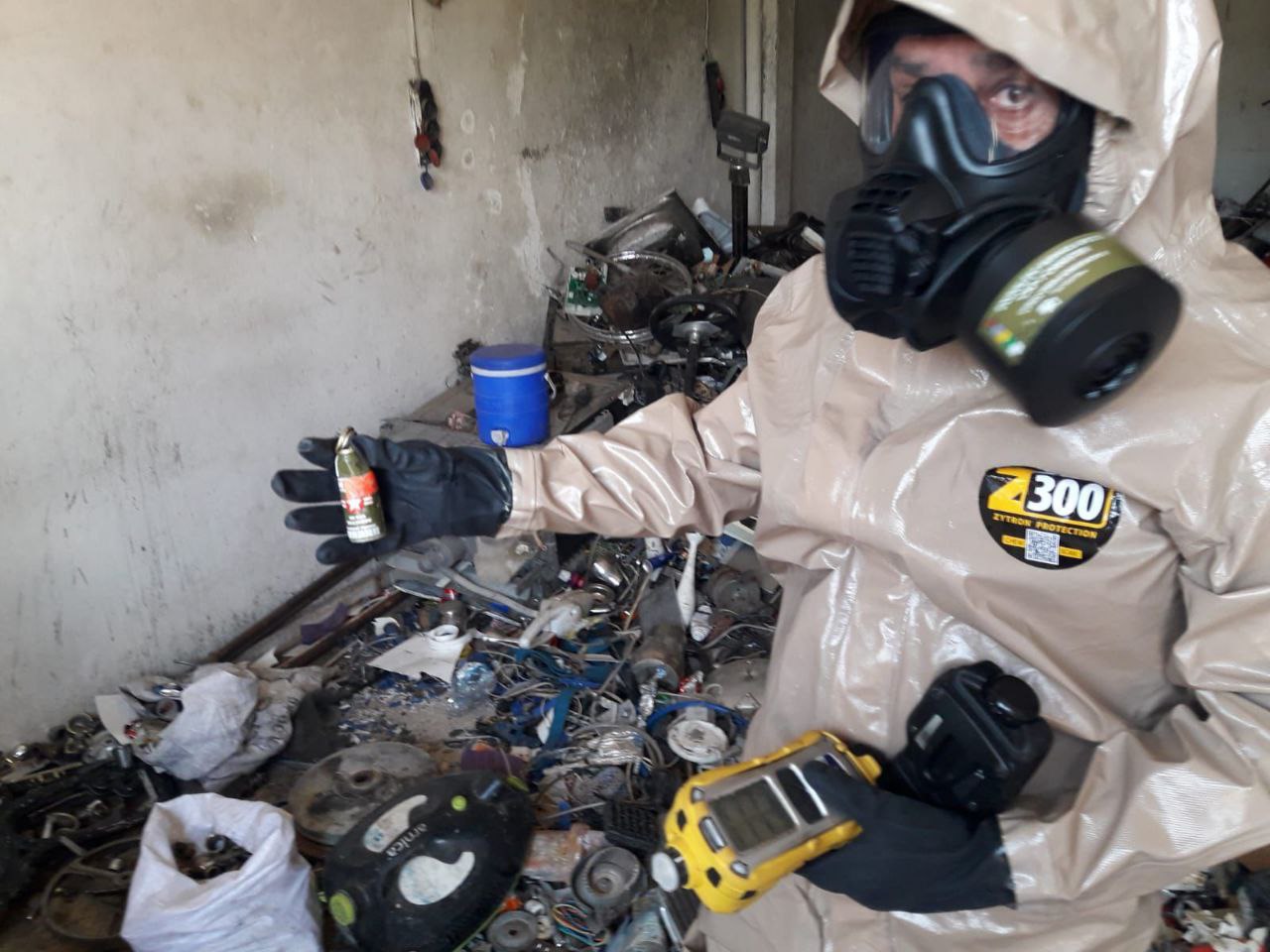 Hurda deposunda patlama korkuttu