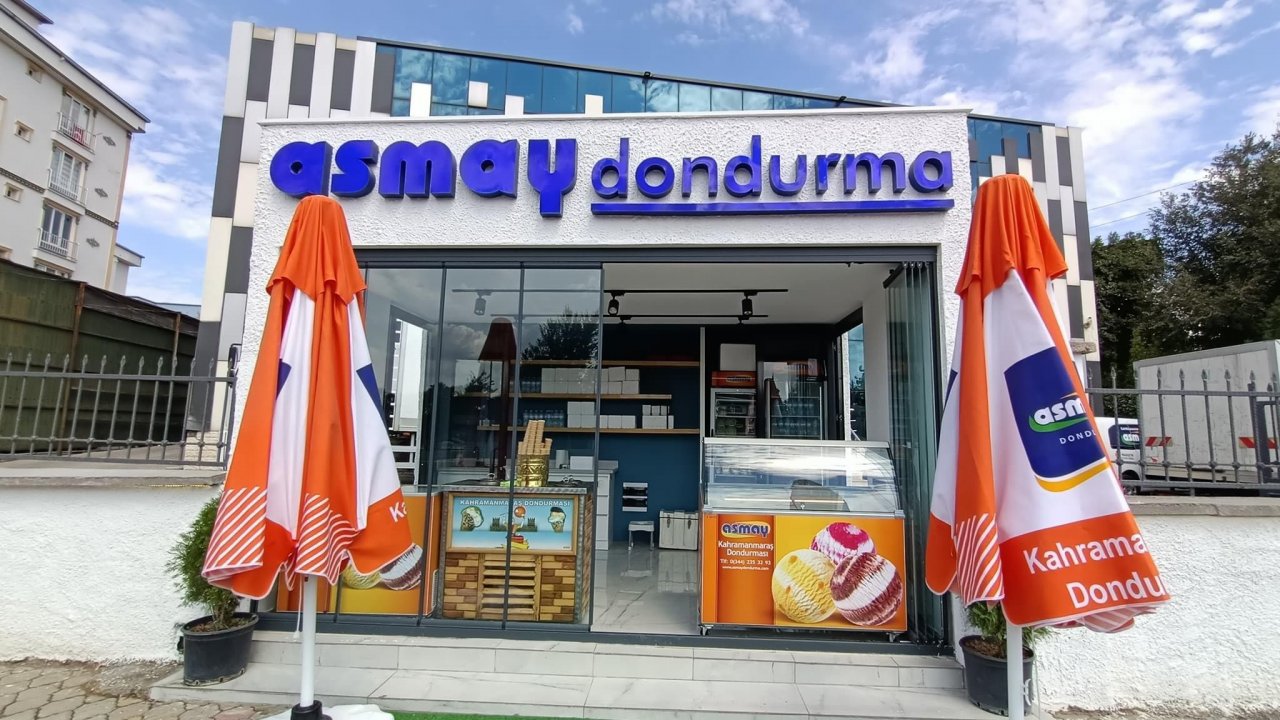 Asmay Dondurma’dan 1 kilogram dondurma alana 1 kilogram da hediye