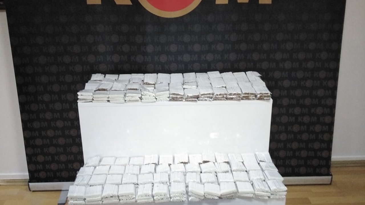 Elbistan’da kaçak tütün sevkiyatına polis engeli 