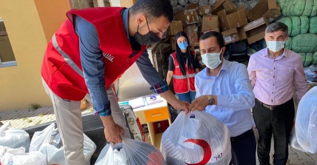 Kahramanmaraş'ta Bayırbucak Türkmenlerine bayramlık kıyafet yardımı yapıldı