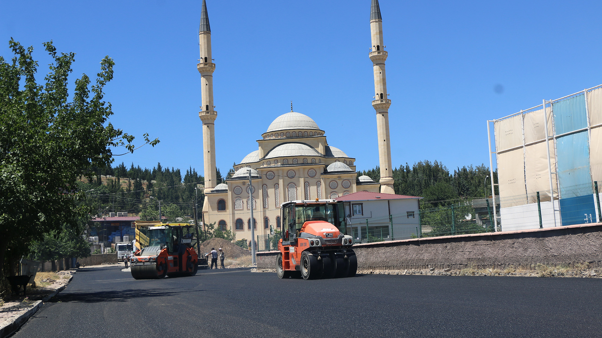 Türkoğlu Devlet Hastanesi Yolu Büyükşehir’le Yenilendi