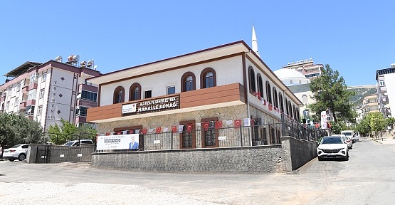 Ali Rıza ve Seher Zeybek Mahalle Konağı hizmete açıldı